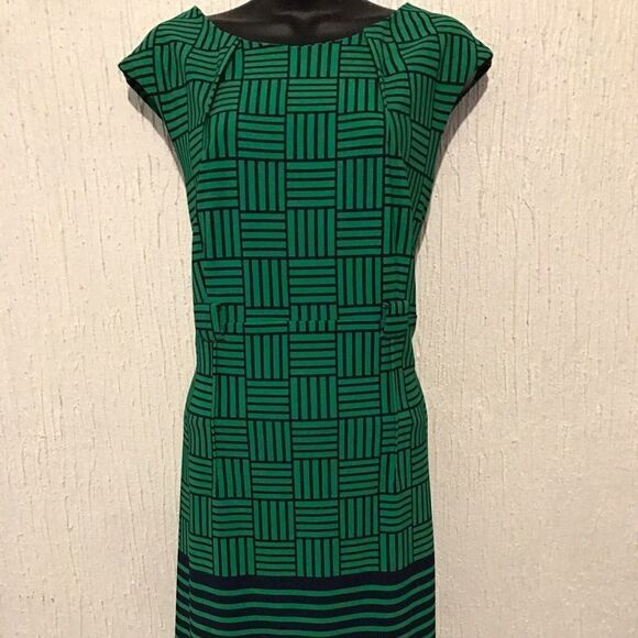 SALE Green Stripe‎ Dress - Picture 2 of 8